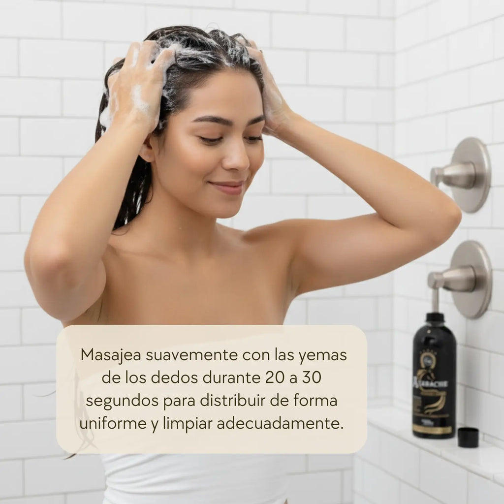 Shampoo Azabache; Cosmo Natural.